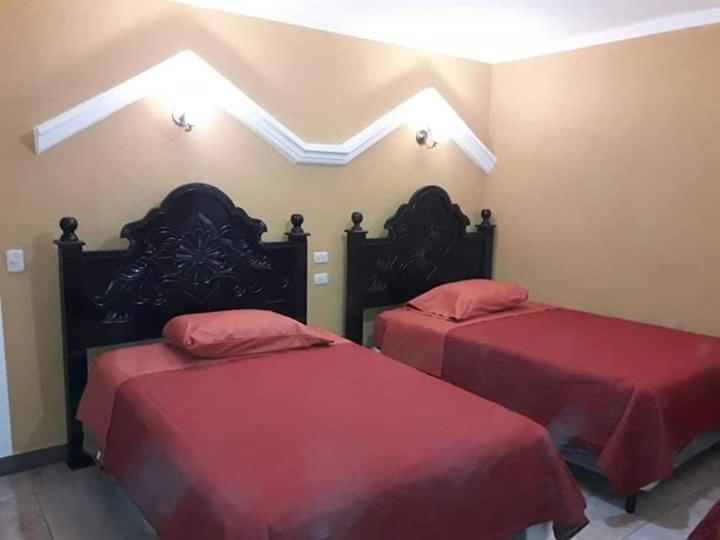 Hotel Tinamit ซานเปโดร ลาลากูนา ภายนอก รูปภาพ